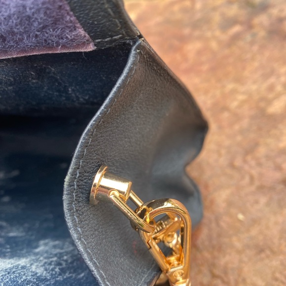 Rare authentic 70’s GUCCI stunner bag ! Crossbody or clutch this purse is it - Picture 14 of 15